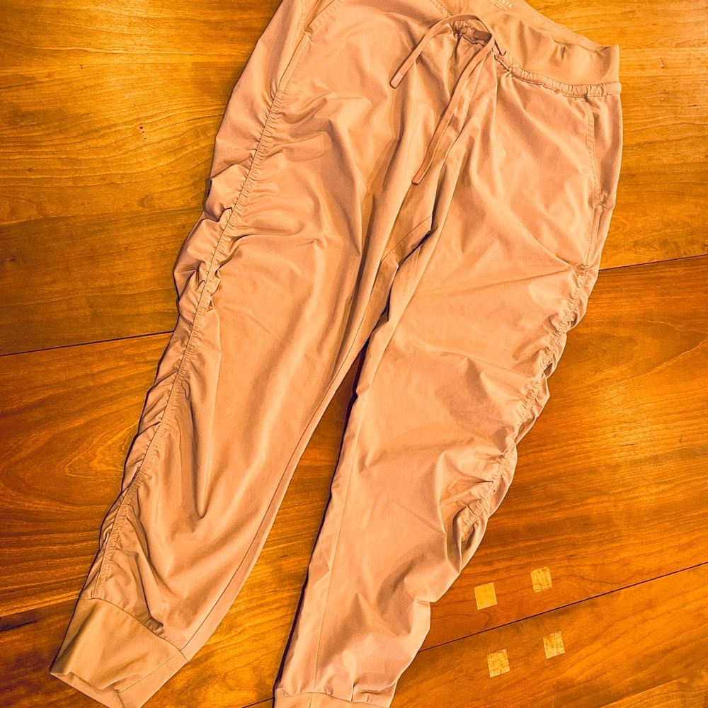 Athleta Sugarplum Mauve Ruched Pants